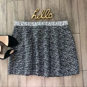 Banana Republic Full Skirt Mini Skirt Zip Marled Black Pockets Gray Size Large